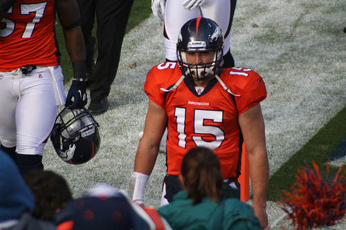 NFL Report: Tebow wins in an ugly fashion