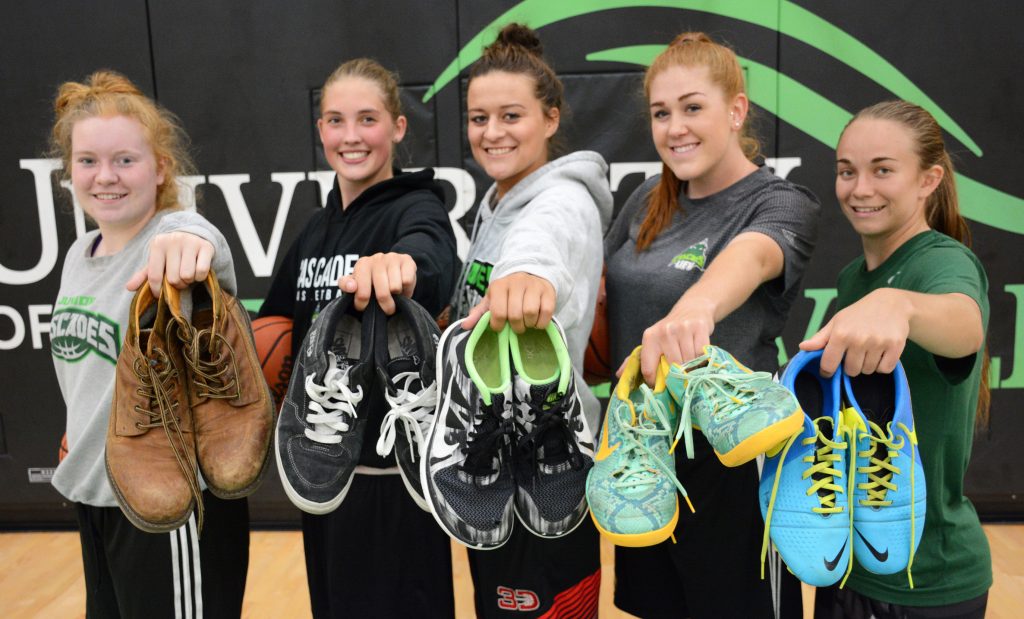 Collecting shoes, a good fit for team fundraiser