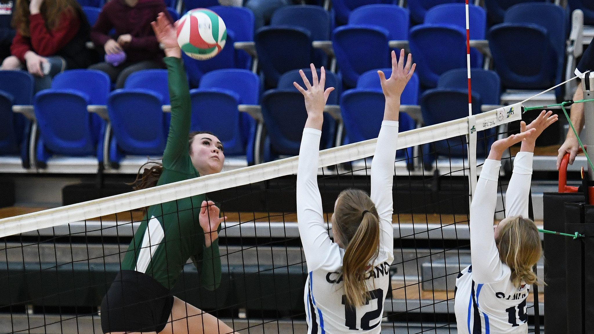 Cascades complete the sweep of the Capilano Blues