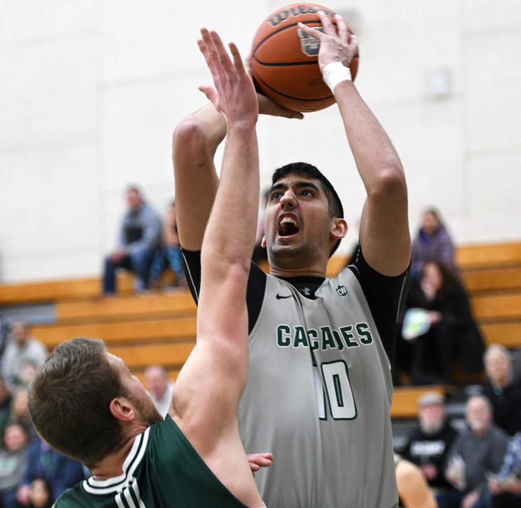 Cascades defeat Timberwolves for their first playoff win