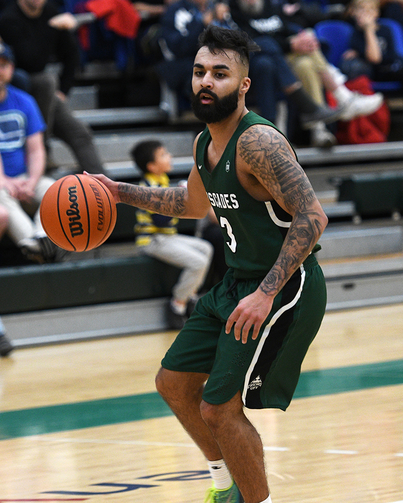 UFV men’s basketball team grabs one win over the weekend