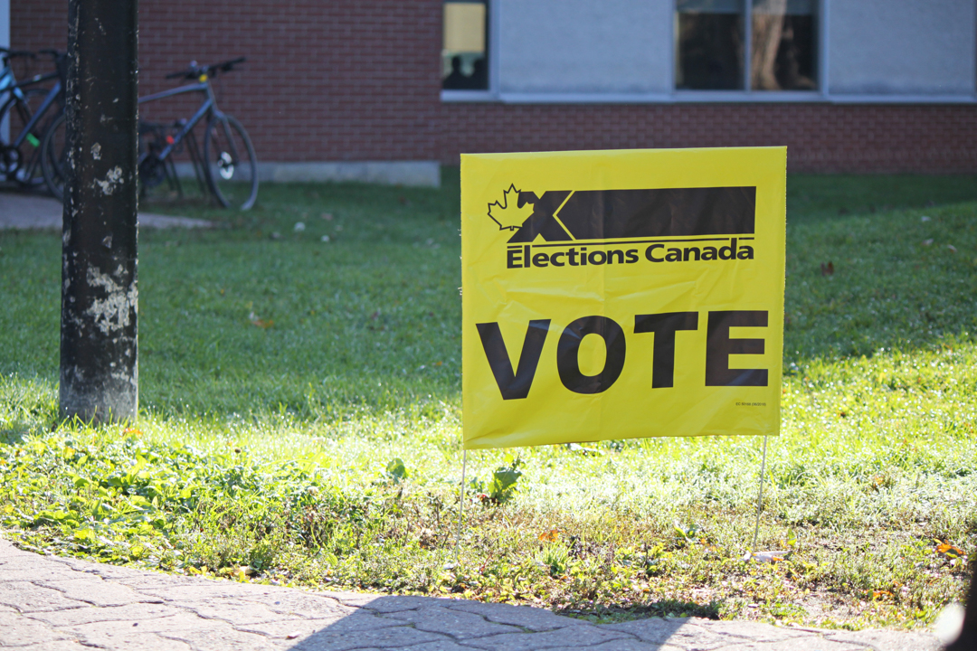 Photo of an Elections Canada voting sign